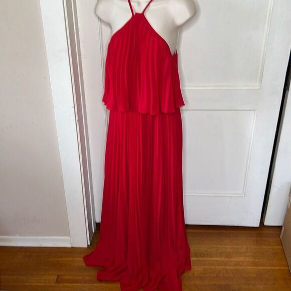 Petal & Pup GIA PLEATED HALTERNECK MAXI DRESS - RED Nwot Size Small - Picture 2 of 9